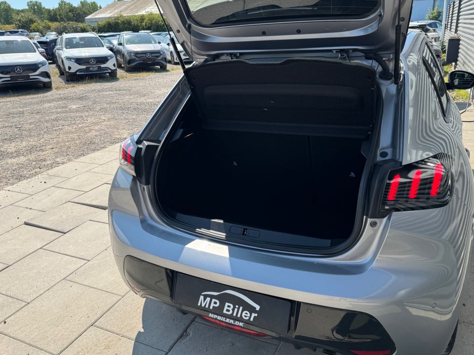 Peugeot 208 1,2 PureTech 100 Allure Sky 5d