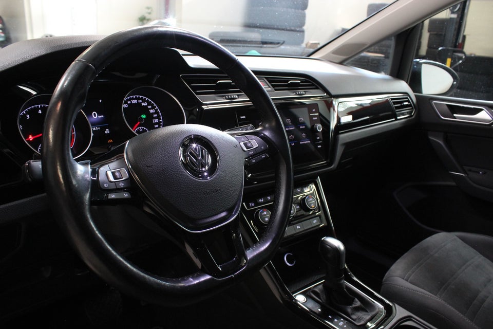 VW Touran 1,5 TSi 150 Highline DSG 7prs 5d