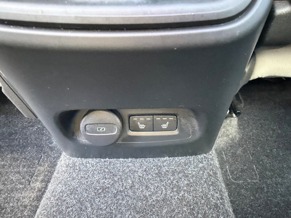 Volvo EC40 Twin Performance Ultra 5d