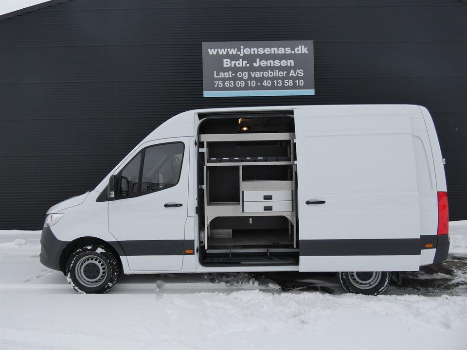 Mercedes Sprinter 317 2,0 CDi A2 Kassevogn aut. RWD