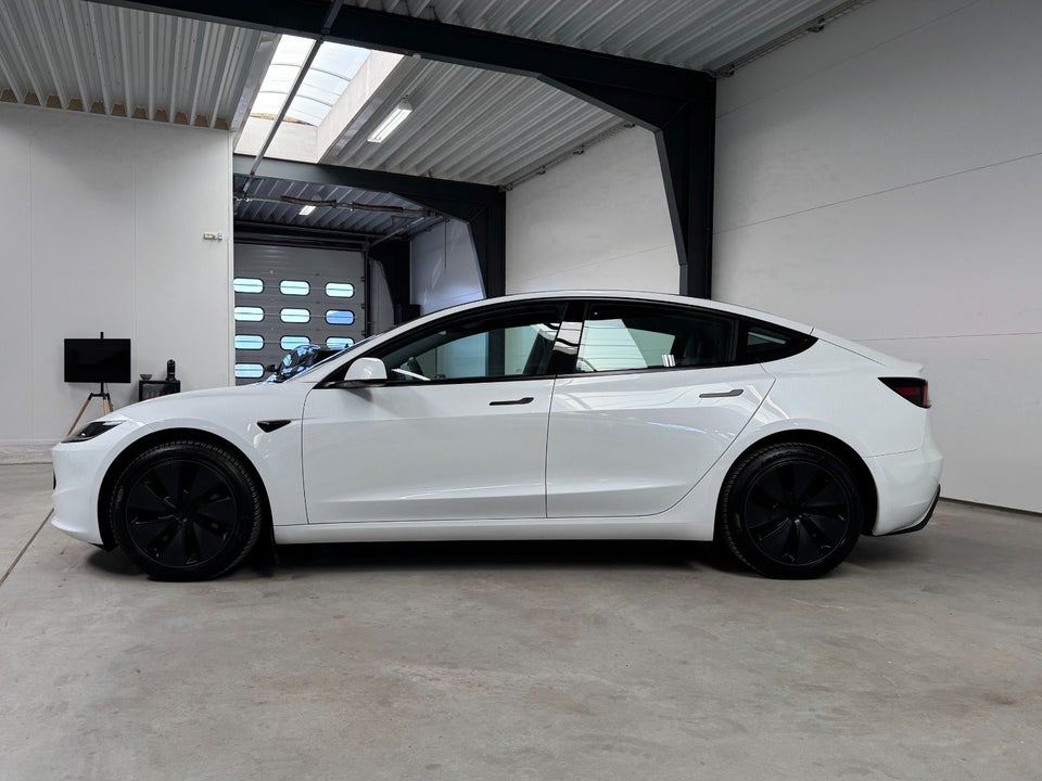 Tesla Model 3 RWD 4d