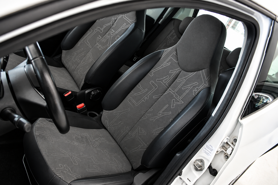 Toyota Aygo 1,0 VVT-i x-wave Sky 5d