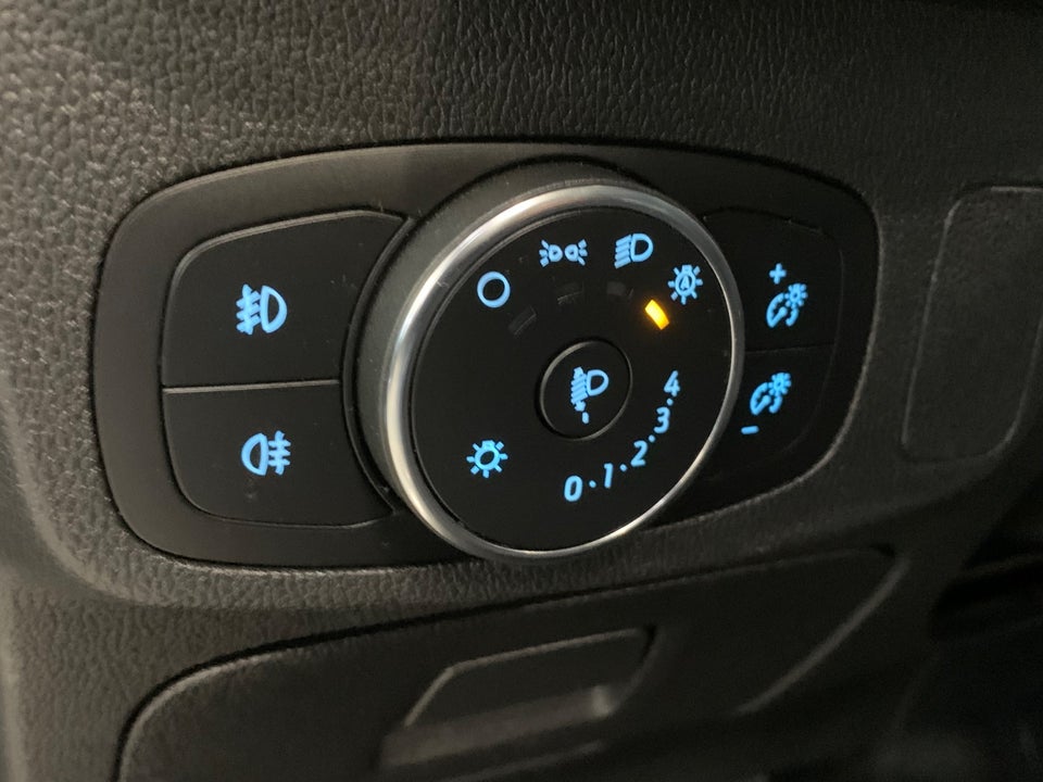 Ford Focus 1,0 EcoBoost Titanium stc. 5d