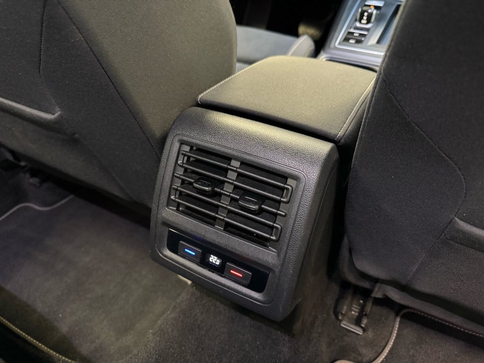 VW Golf VIII 1,4 eHybrid DSG 5d
