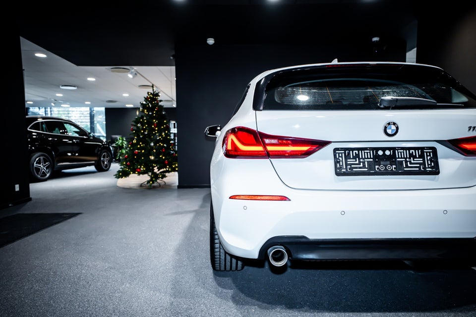 BMW 118i 1,5 Sport Line aut. 5d