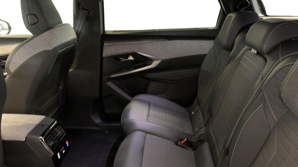 Peugeot e-5008 77 GT 7prs 5d