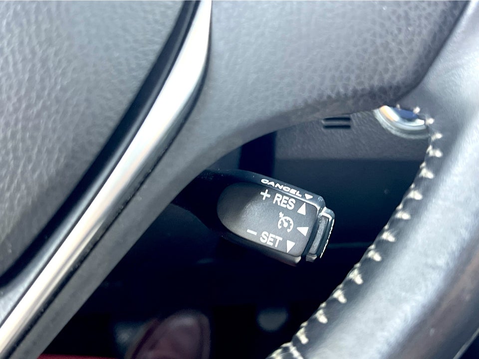 Toyota Auris 1,8 Hybrid H2 Comfort CVT 5d