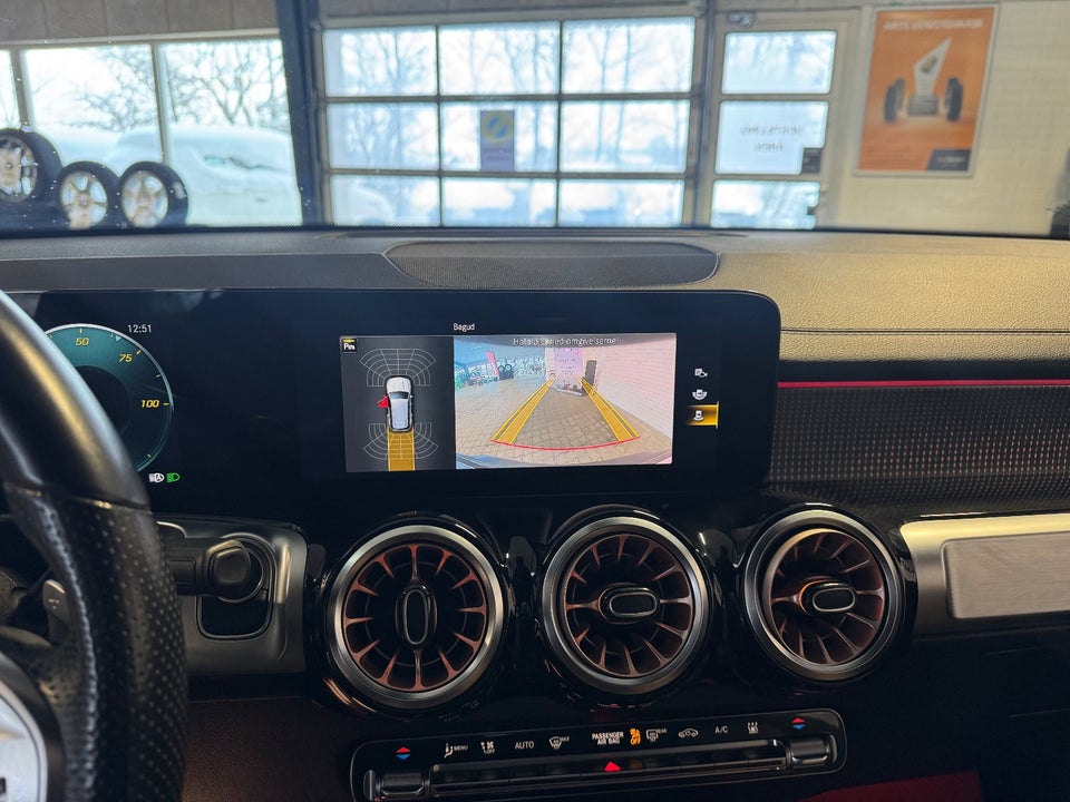 Mercedes EQB300 4Matic 5d