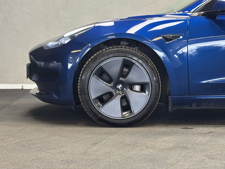 Tesla Model 3 RWD 4d