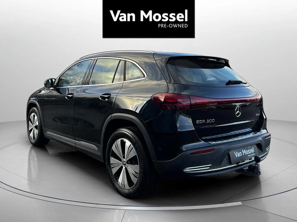 Mercedes EQA300 Progressive 4Matic 5d