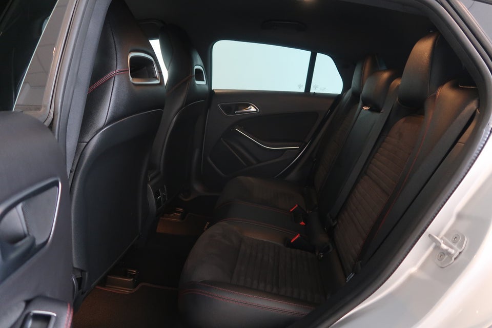 Mercedes CLA200 1,6 AMG Line Shooting Brake aut. 5d