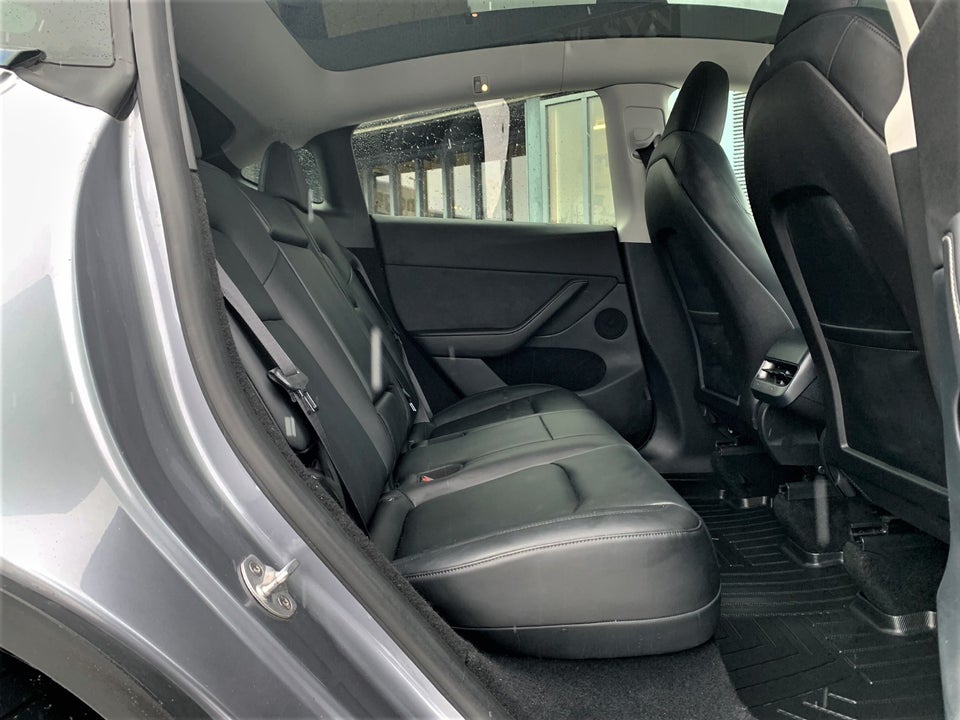 Tesla Model Y Long Range AWD 5d