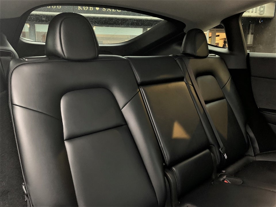 Tesla Model Y Long Range RWD 5d