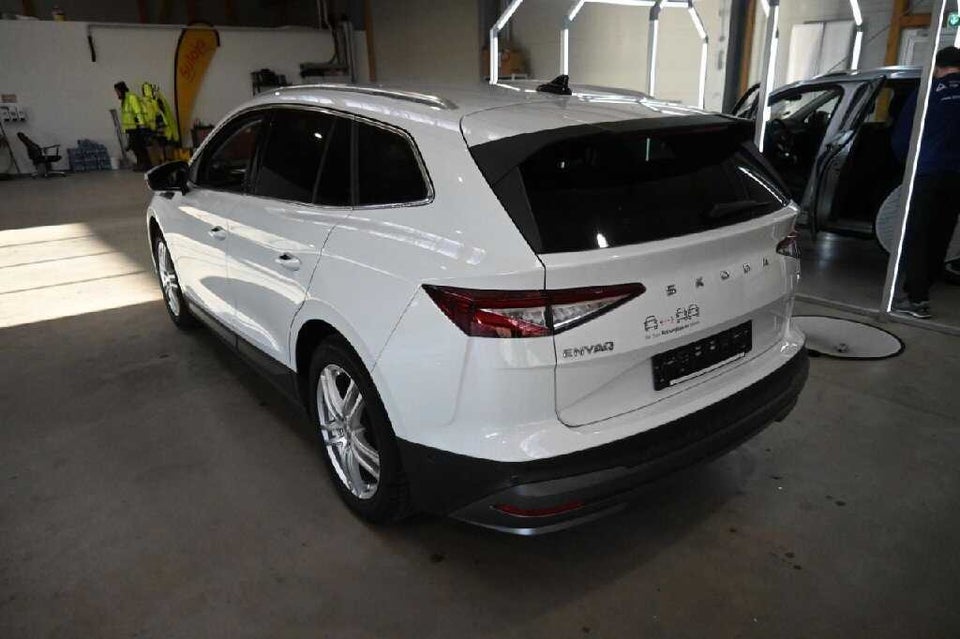 Skoda Enyaq 80 iV Plus Loft 5d