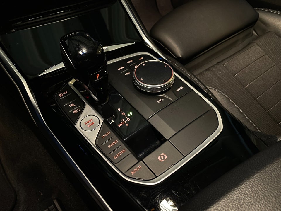 BMW 330e 2,0 Touring Sport Line aut. 5d