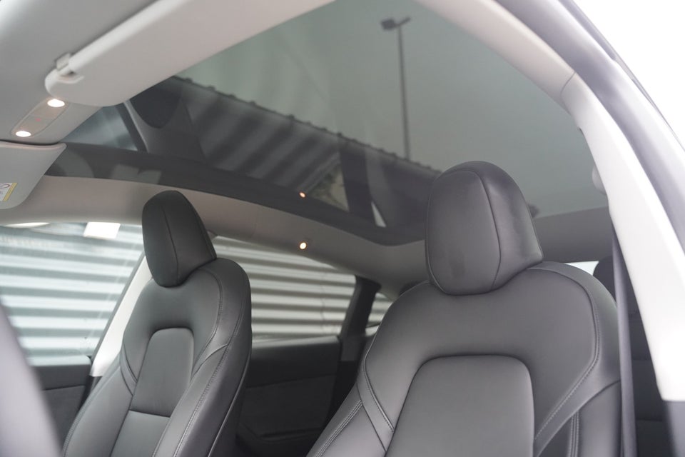 Tesla Model Y RWD 5d