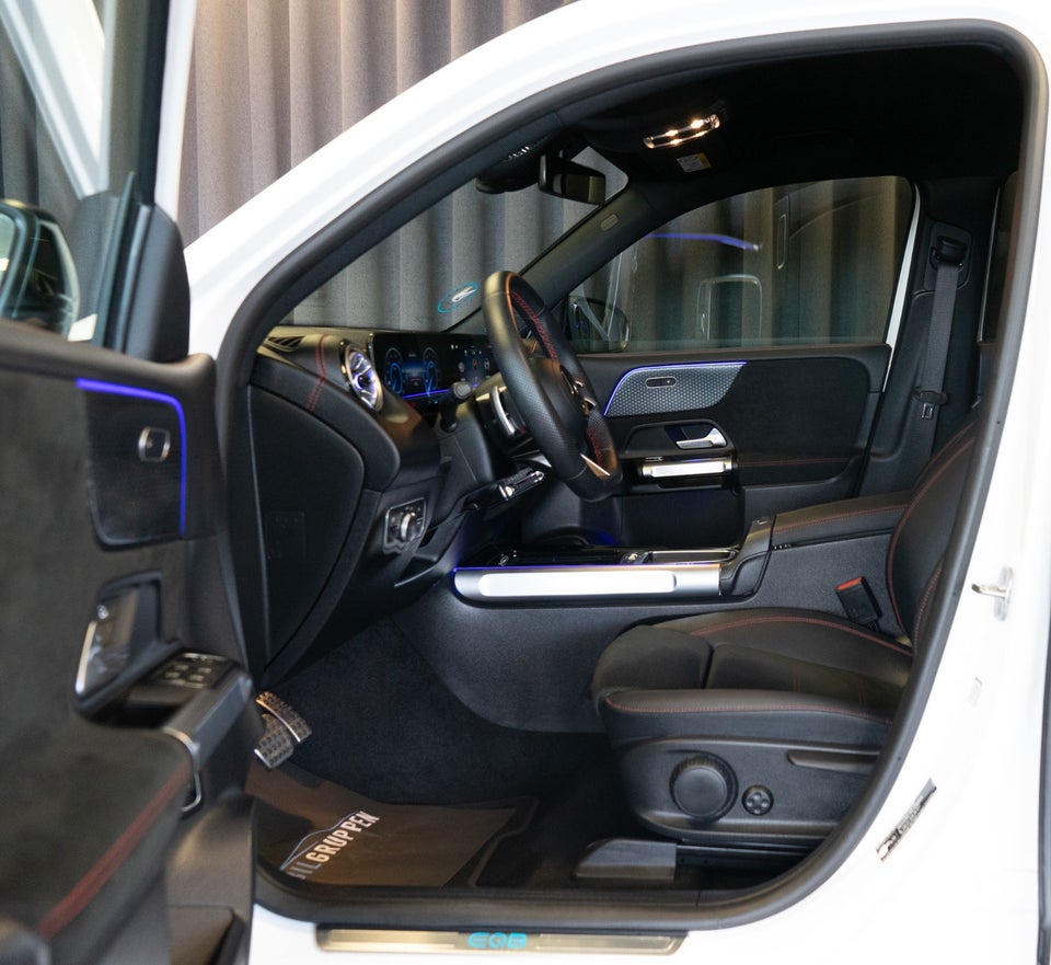 Mercedes EQB300 AMG Line 4Matic 7prs 5d