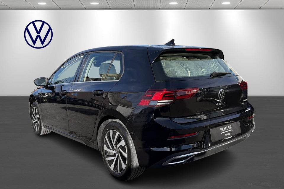 VW Golf VIII 1,4 eHybrid DSG 5d