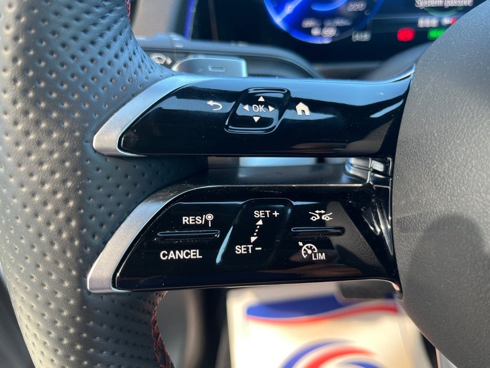 Mercedes EQB300 AMG Line 4Matic 5d