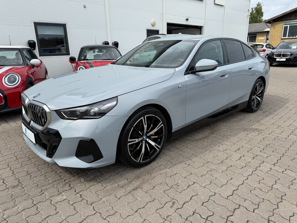 BMW i5 eDrive40 M-Sport 4d