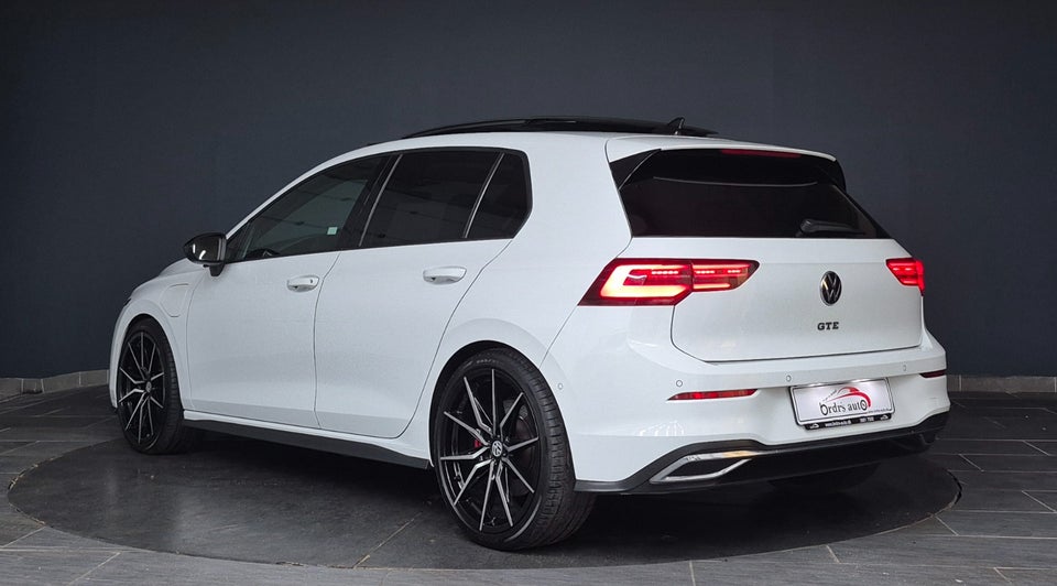 VW Golf VIII 1,4 GTE DSG 5d