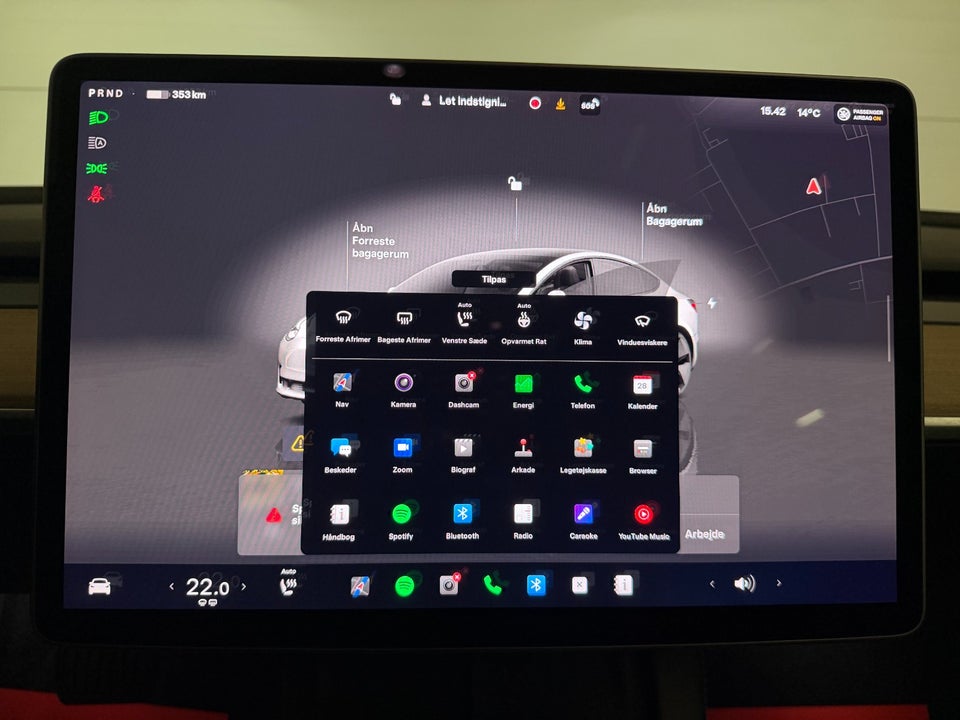 Tesla Model 3 Long Range RWD 4d