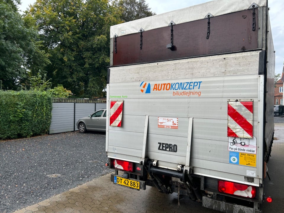 VW Crafter 2,5 TDi 163 Trælad 2d