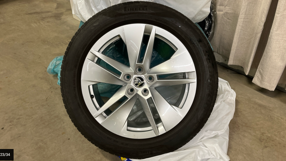 Skoda Enyaq 80 iV Maxx 5d