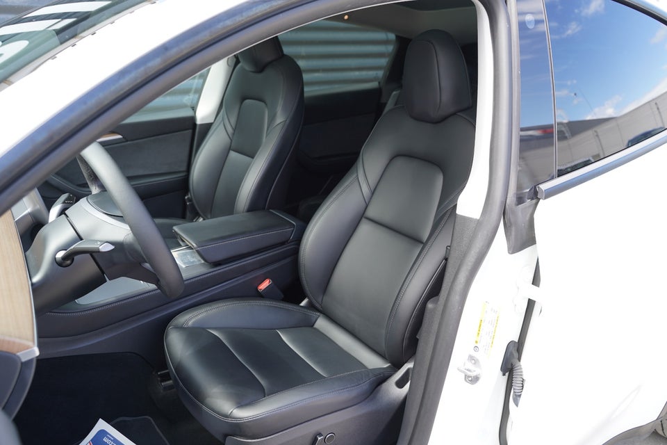 Tesla Model Y Long Range AWD 5d