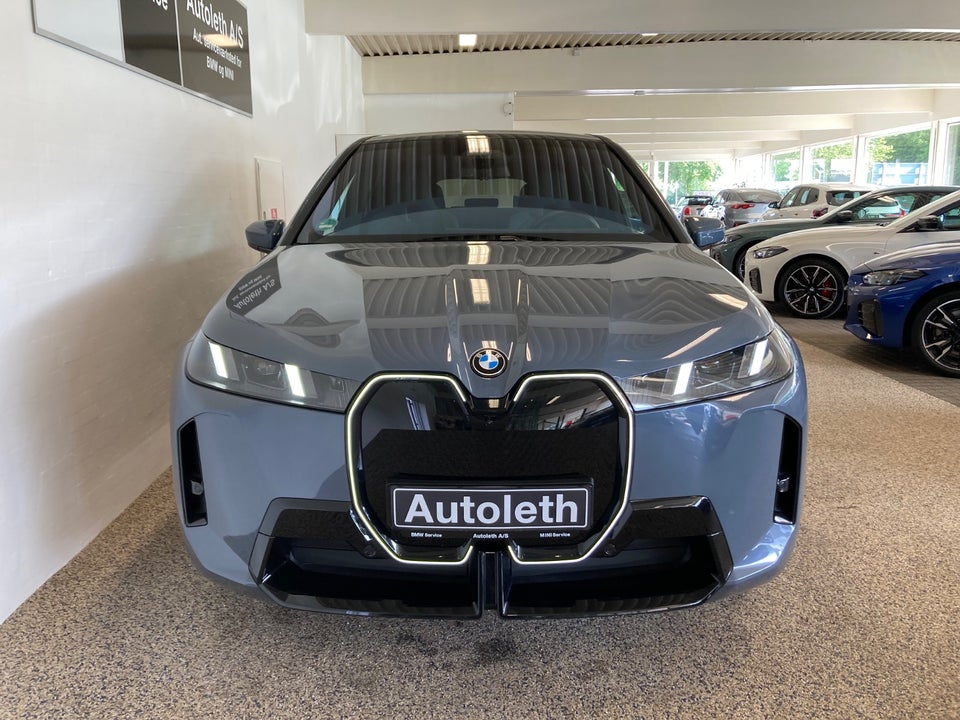 BMW iX xDrive60 M-Sport 5d