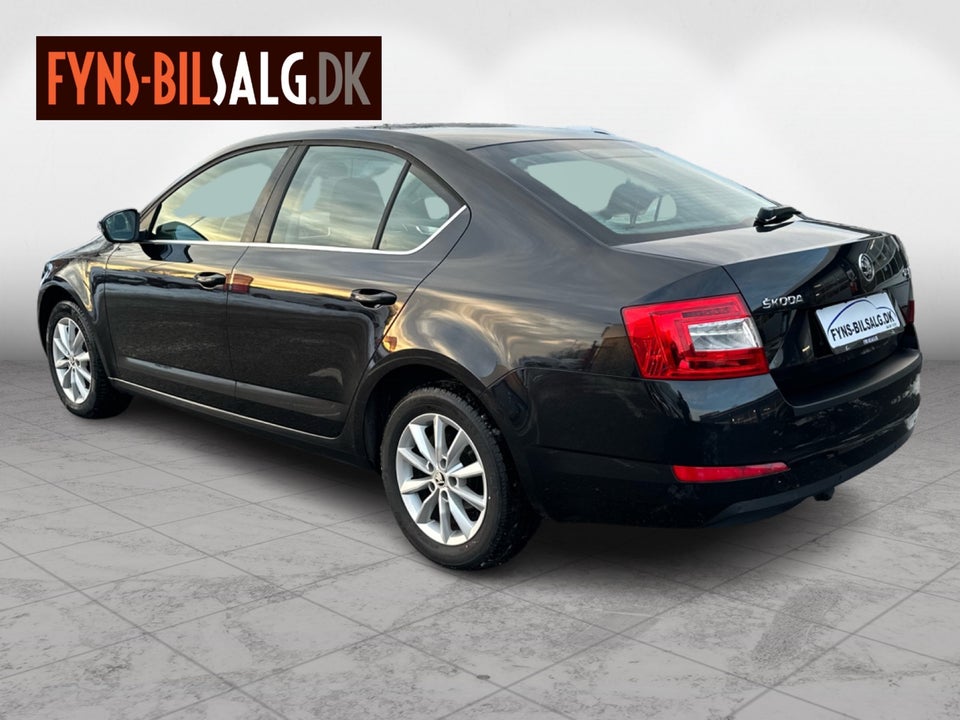 Skoda Octavia 1,6 TDi 105 Ambition DSG 5d