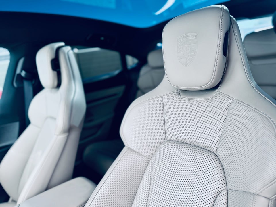 Porsche Taycan 4S Performance+ 4d