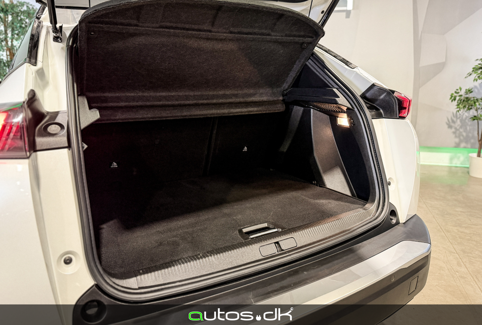 Peugeot e-2008 50 GT Premium 5d