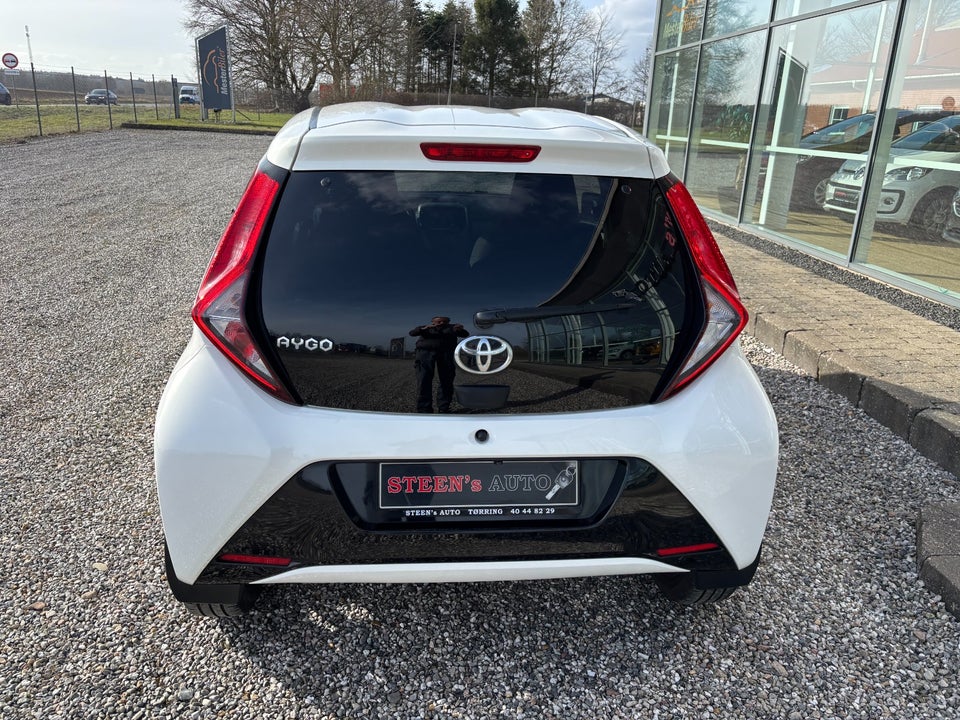 Toyota Aygo 1,0 VVT-i x-play x-shift 5d