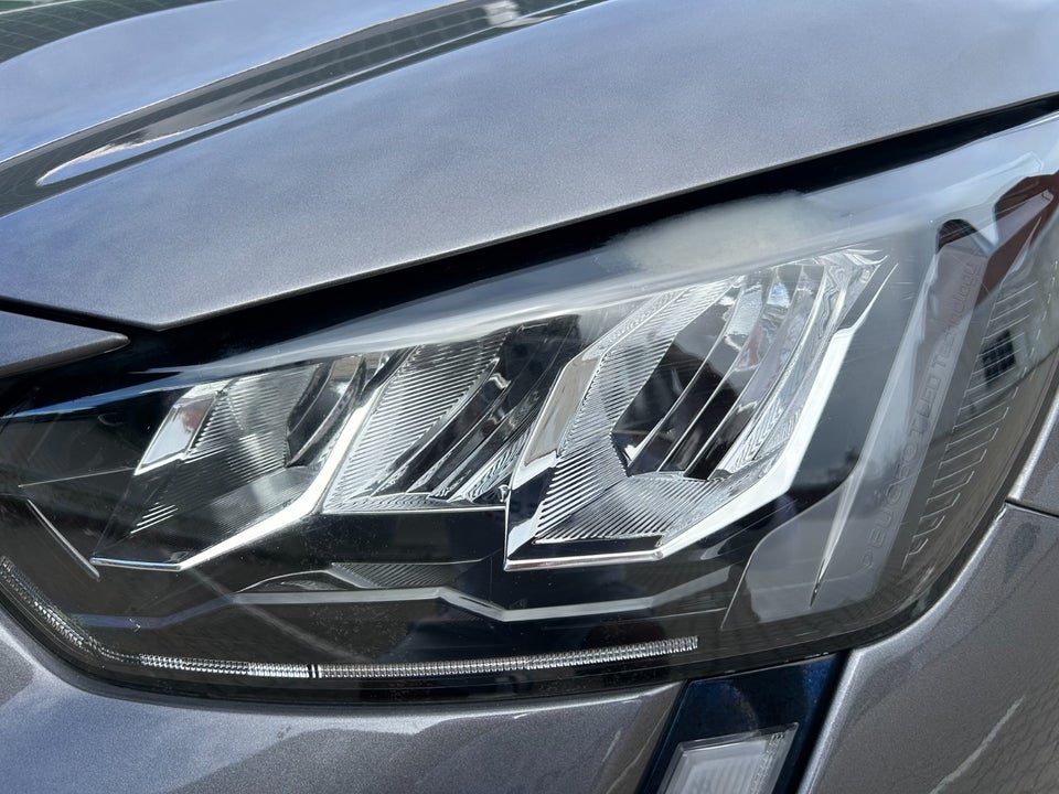Peugeot 208 1,2 PureTech 100 Allure+ 5d