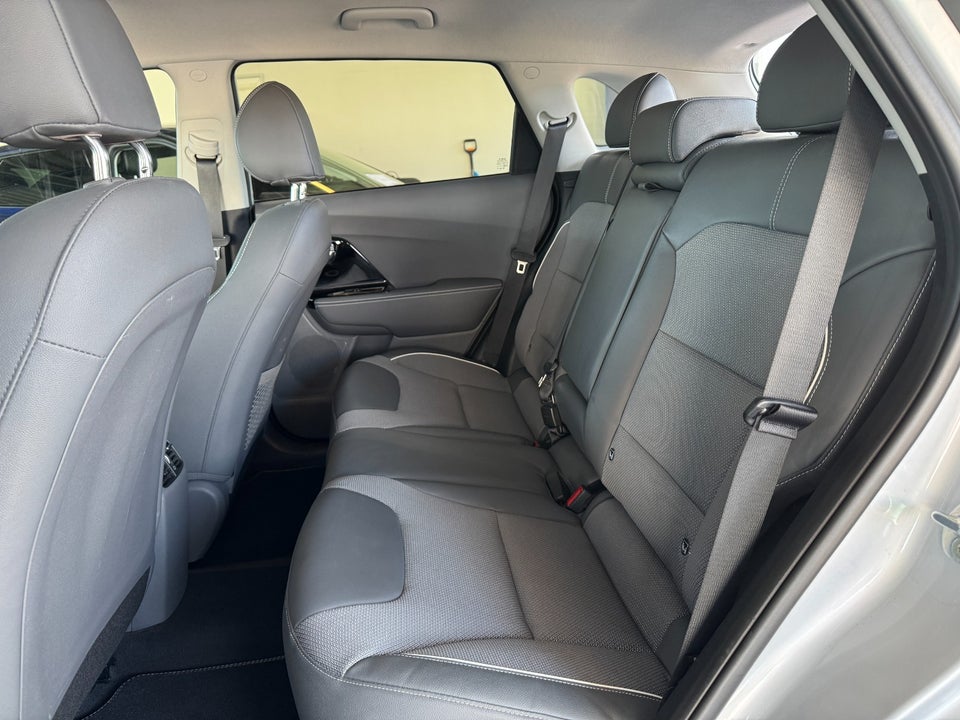 Kia e-Niro 64 Advance 5d