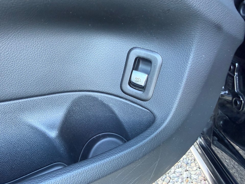 Mercedes C220 d 2,0 AMG Line stc. aut. 5d