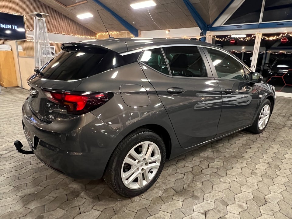 Opel Astra 1,6 CDTi 110 Enjoy 5d