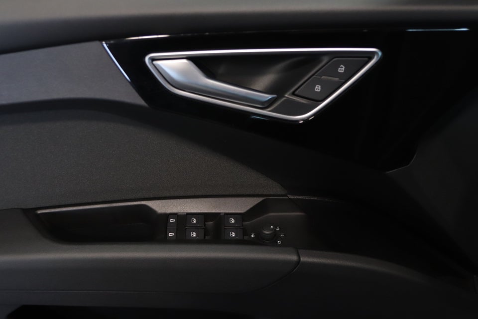 Audi Q4 e-tron 35 Attitude S-line 5d