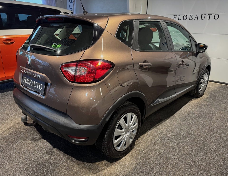 Renault Captur 0,9 TCe 90 Expression 5d