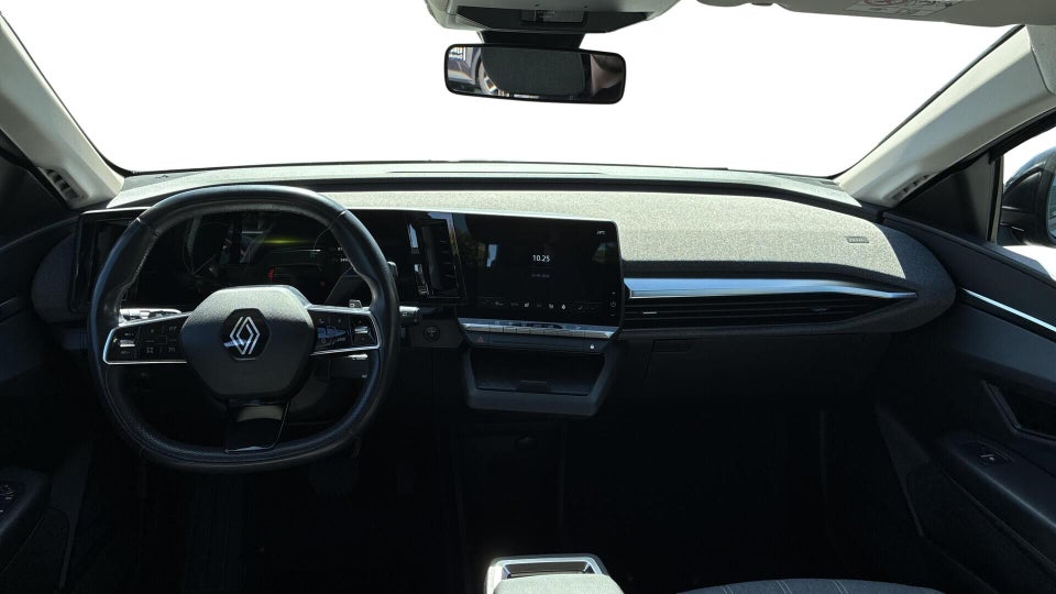 Renault Megane E-Tech 40 Equilibre 5d
