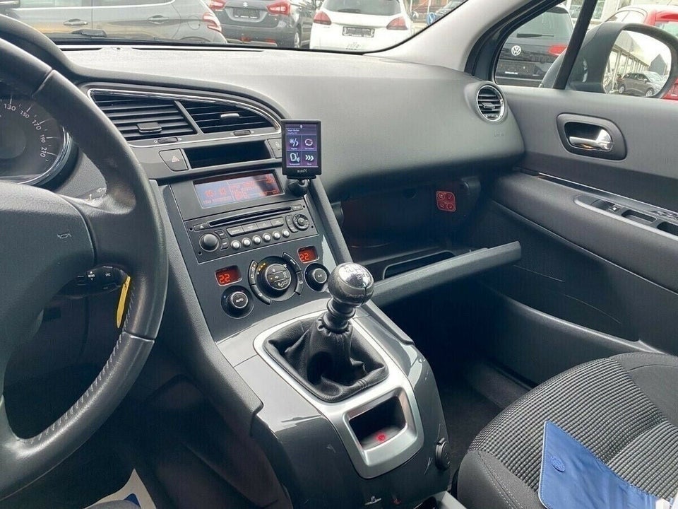 Peugeot 5008 2,0 HDi 150 Style Van 5d