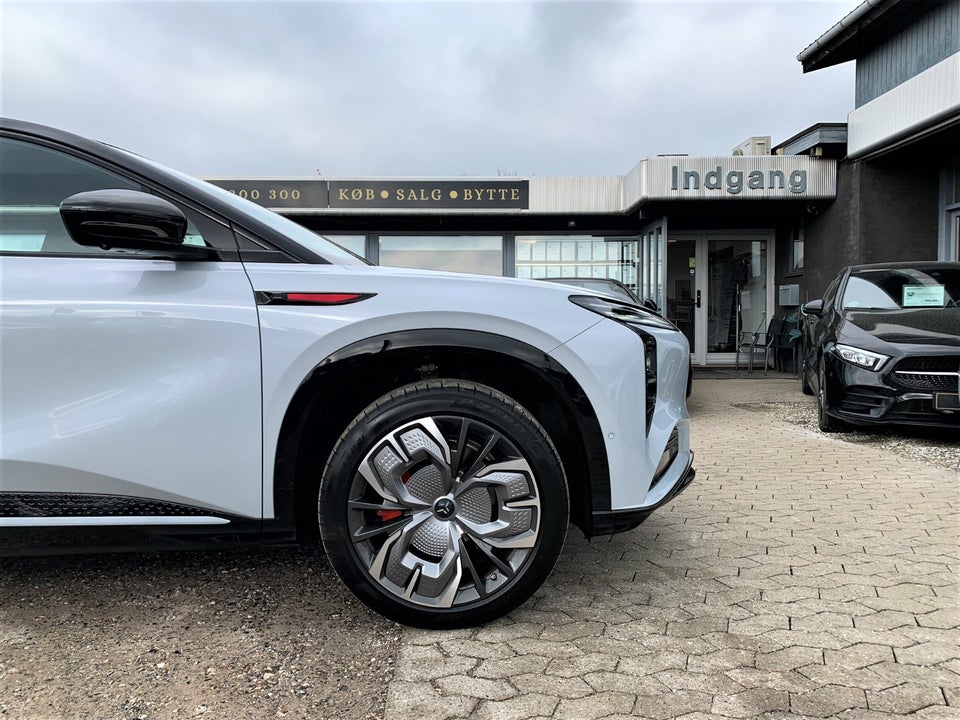 Hongqi EHS7 111 Exclusive 5d