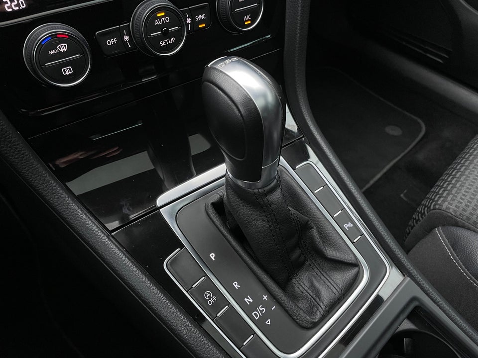 VW Golf VII 1,4 TSi 122 Highline DSG BMT 5d