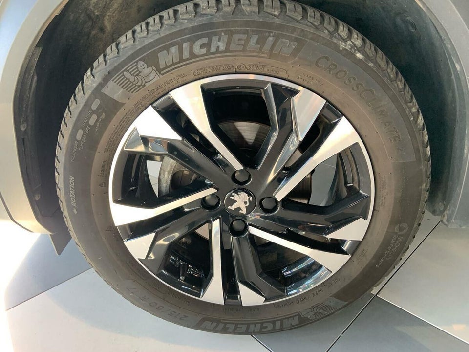 Peugeot 2008 1,2 PureTech 130 Selection Tech EAT8 5d