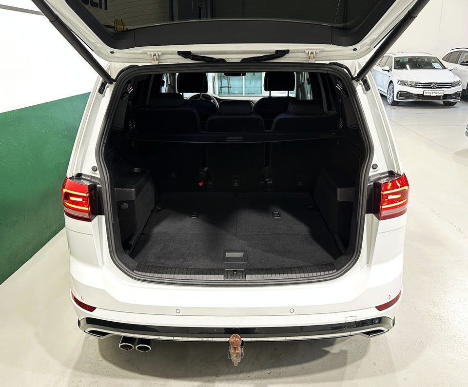 VW Touran 2,0 TDi 150 R-line DSG 7prs 5d