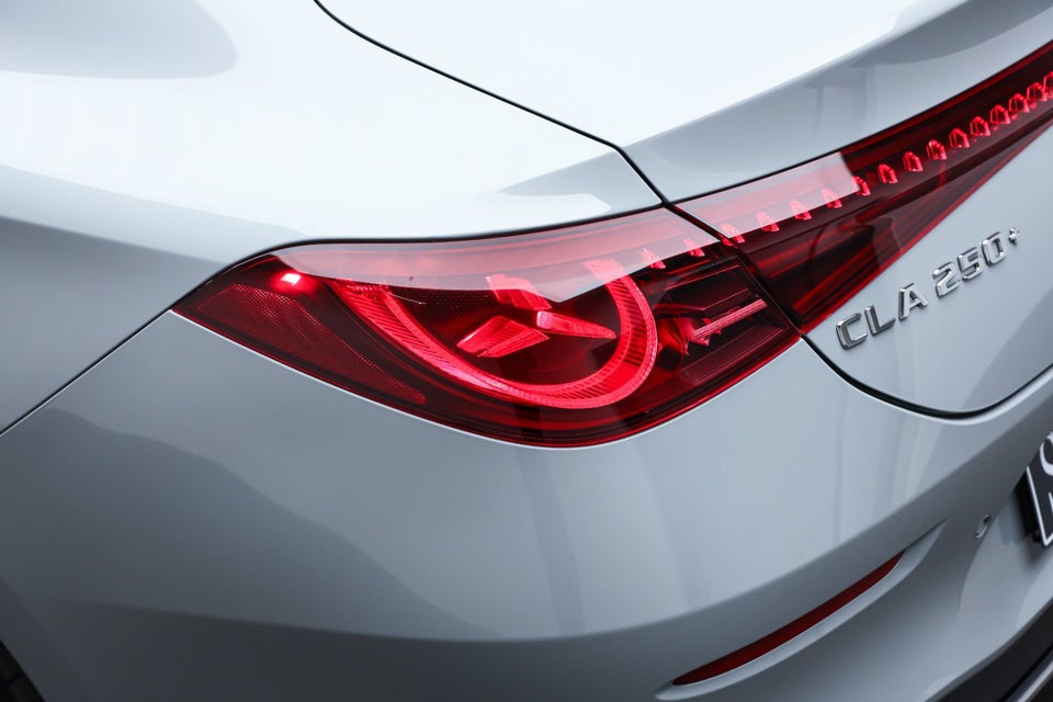 Mercedes CLA250+ EQ Progressive 4d