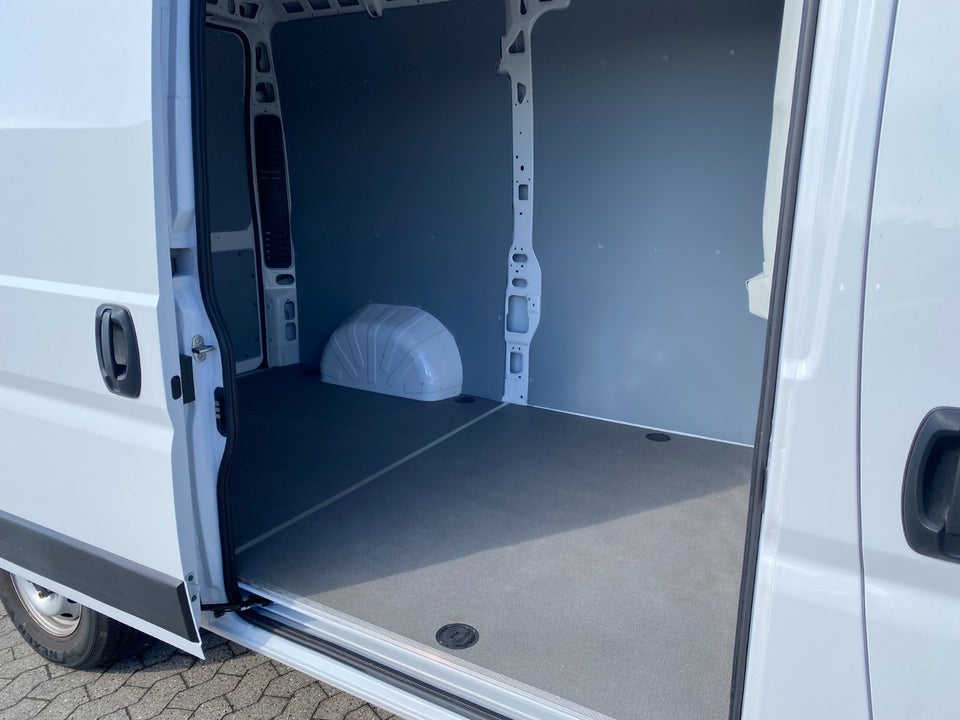 Fiat Ducato 35 2,2 MJT 140 Kassevogn L2H2 Easy Pro