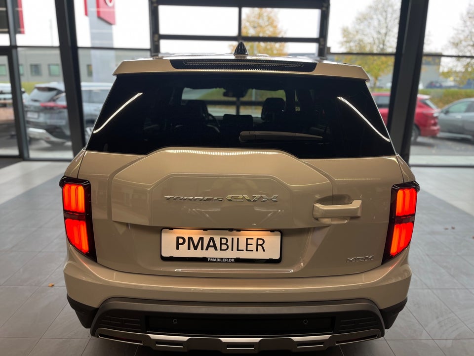 KGM Torres EVX Exclusive 5d