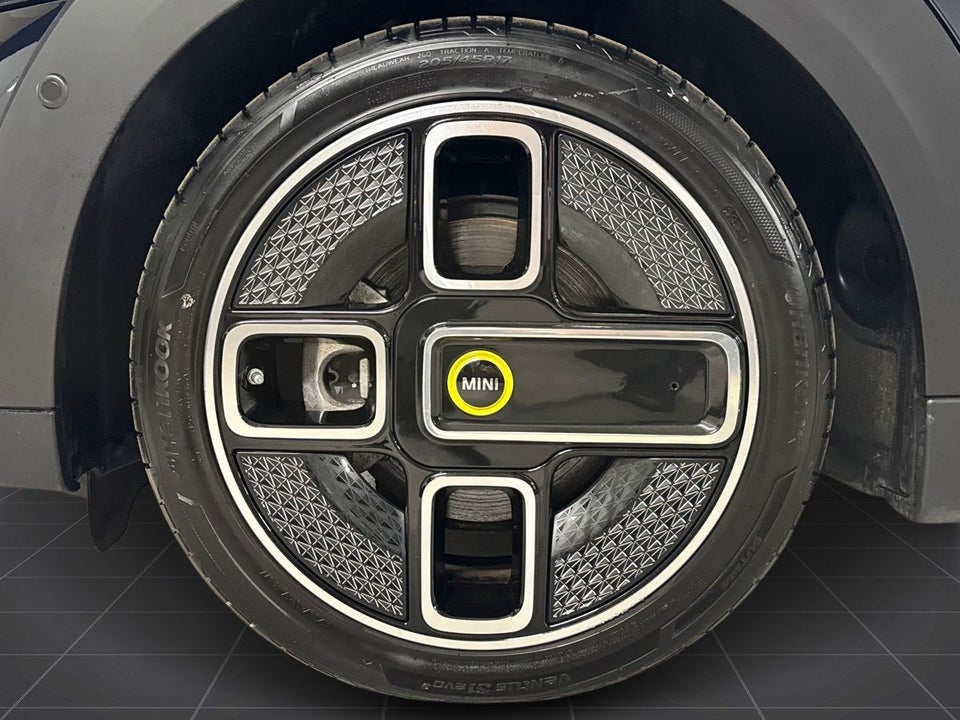 MINI Cooper SE Cabriolet 2d